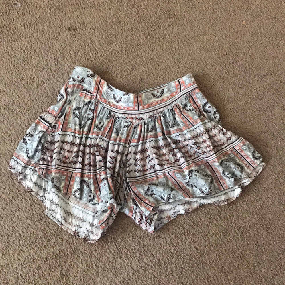 Tribal shorts medium